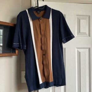 Express knit, short sleeve button-down
